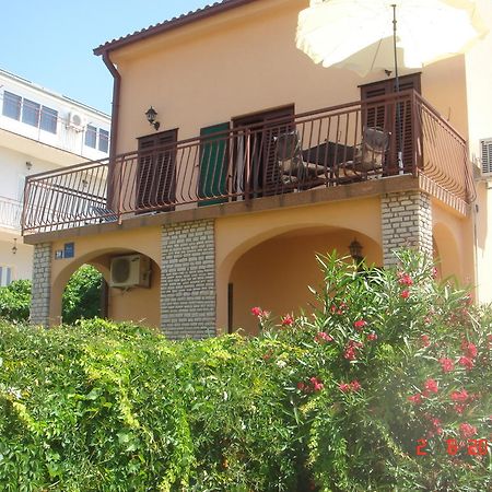 Apartments Renata Primosten Ngoại thất bức ảnh