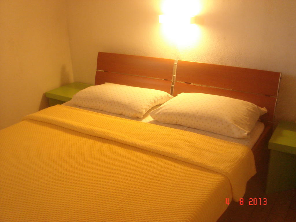 Apartments Renata Primosten Phòng bức ảnh