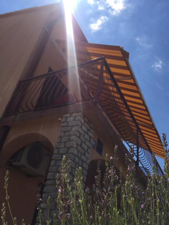Apartments Renata Primosten Ngoại thất bức ảnh